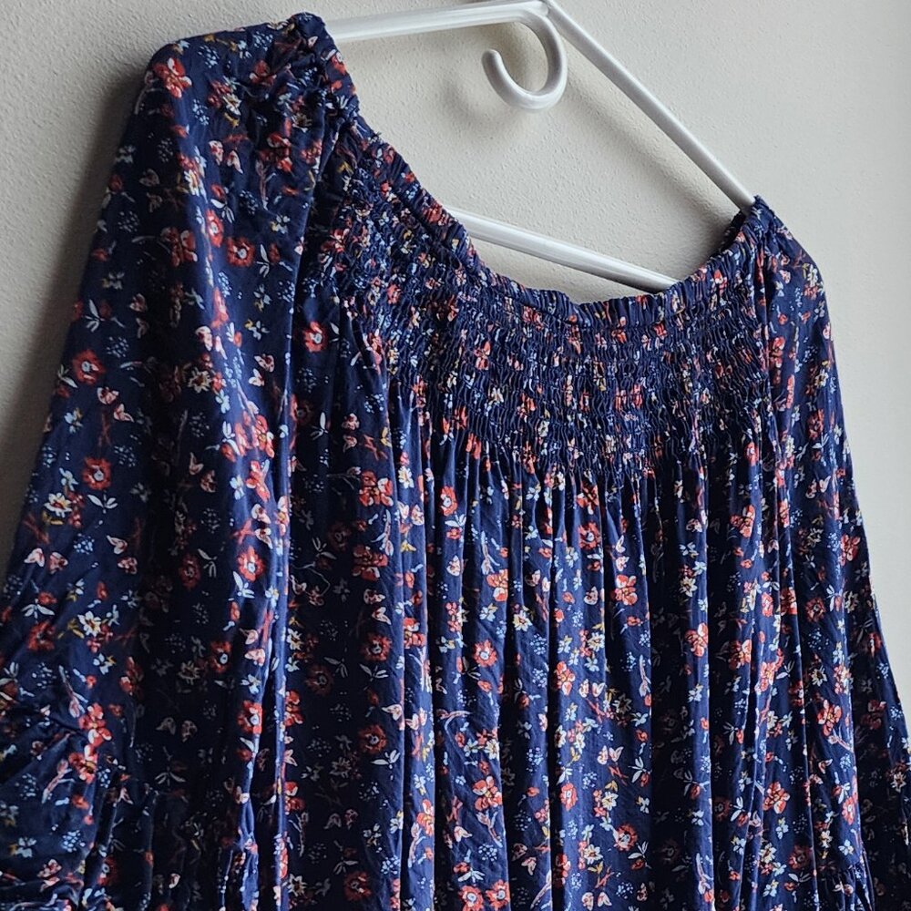 beachlunchlounge Blue Floral Ruched Blouse Size Medium - Picture 9 of 13